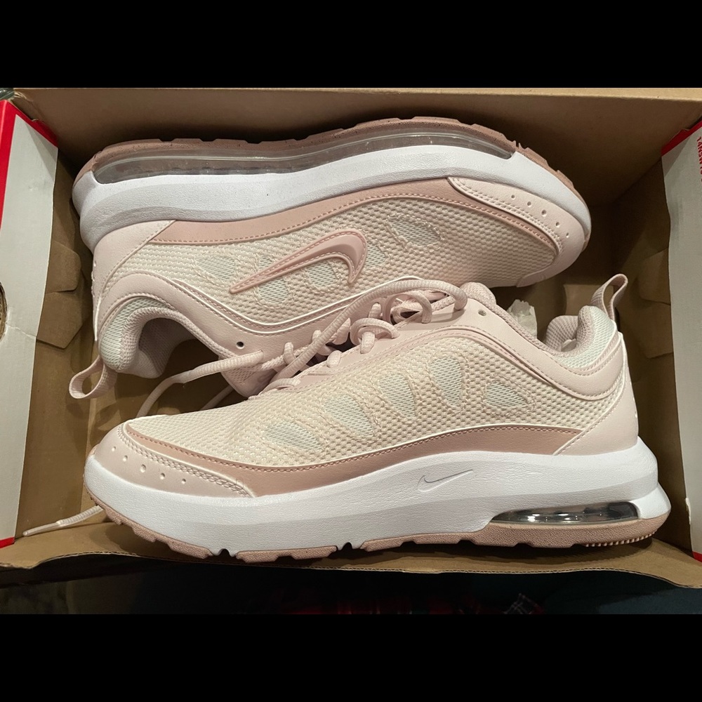 Nike size 8.5 women’s air max ap light soft pink Oxford running tennis shoe